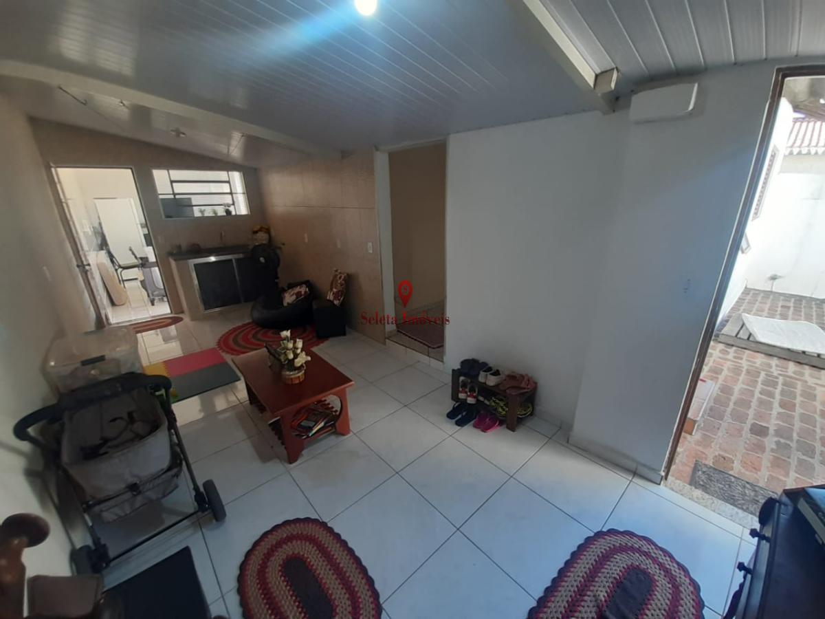 Casa à venda com 5 quartos, 160m² - Foto 5