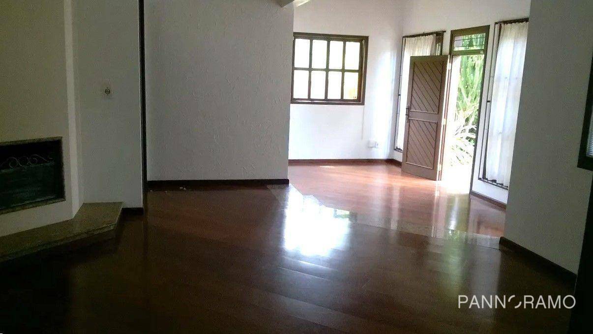 Casa para alugar com 3 quartos, 226m² - Foto 6