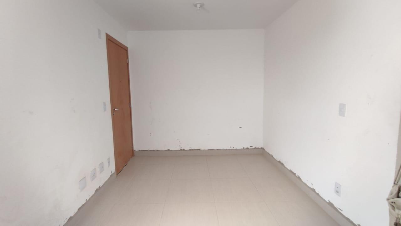 Apartamento à venda com 2 quartos, 42m² - Foto 3