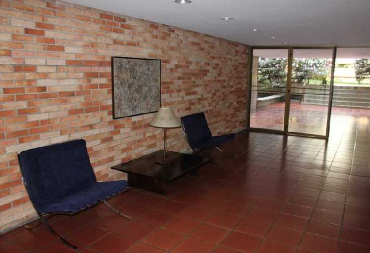 Apartamento à venda com 3 quartos, 140m² - Foto 1