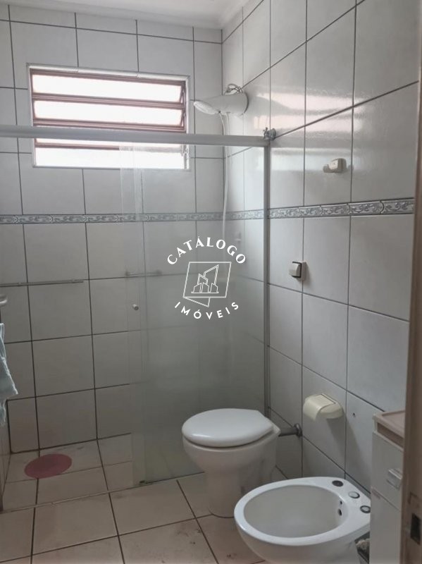 Casa à venda com 4 quartos, 250m² - Foto 18