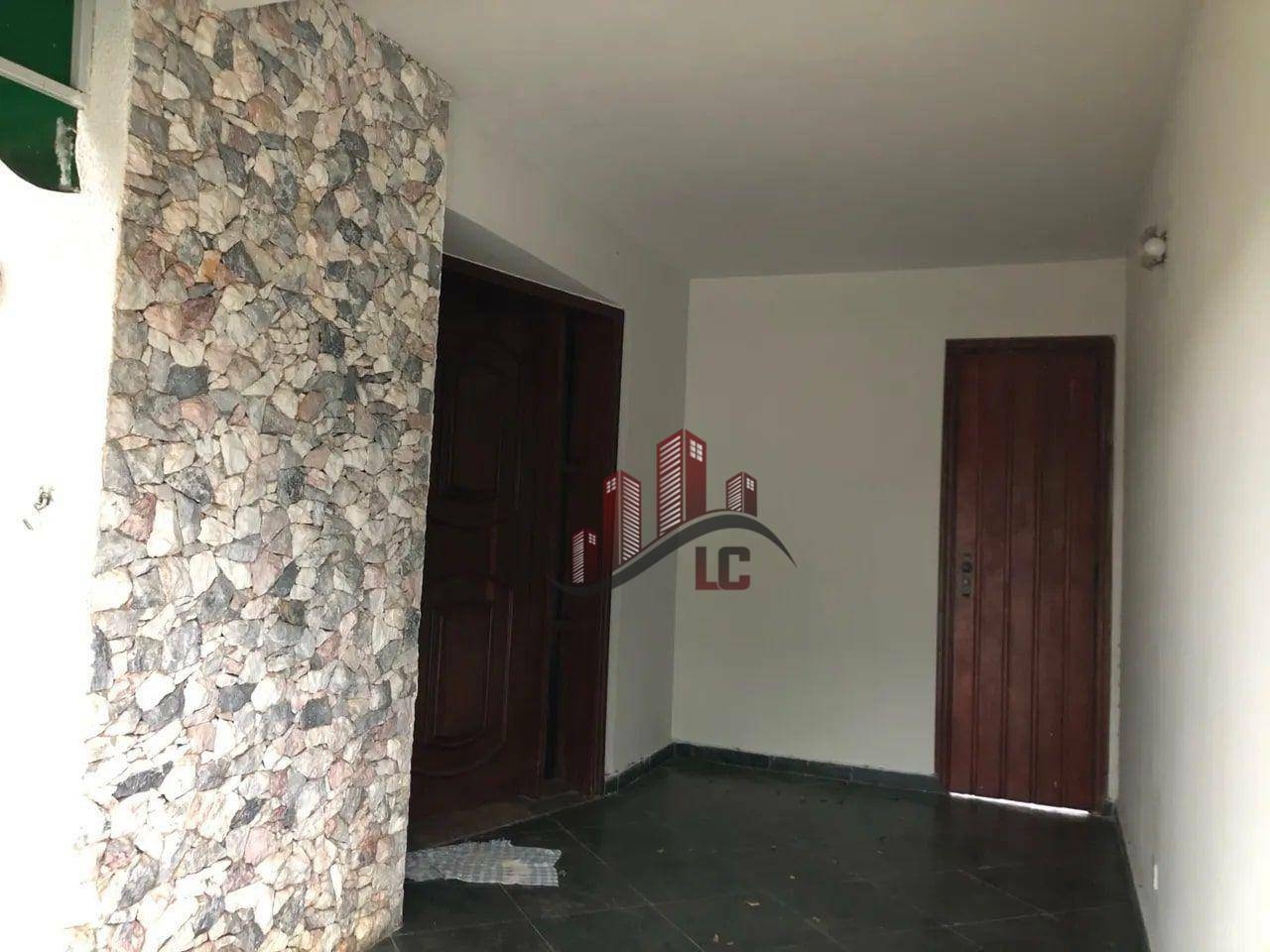 Casa para alugar com 3 quartos, 90m² - Foto 6