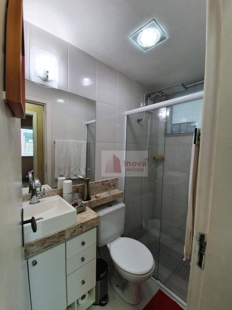 Apartamento à venda com 2 quartos, 70m² - Foto 9