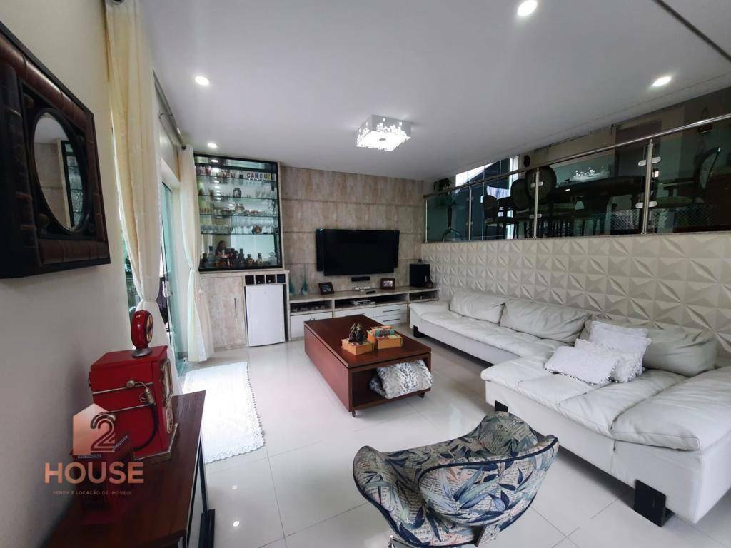 Casa de Condomínio à venda com 4 quartos, 322m² - Foto 2