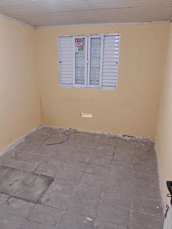 Casa à venda com 2 quartos, 70m² - Foto 11