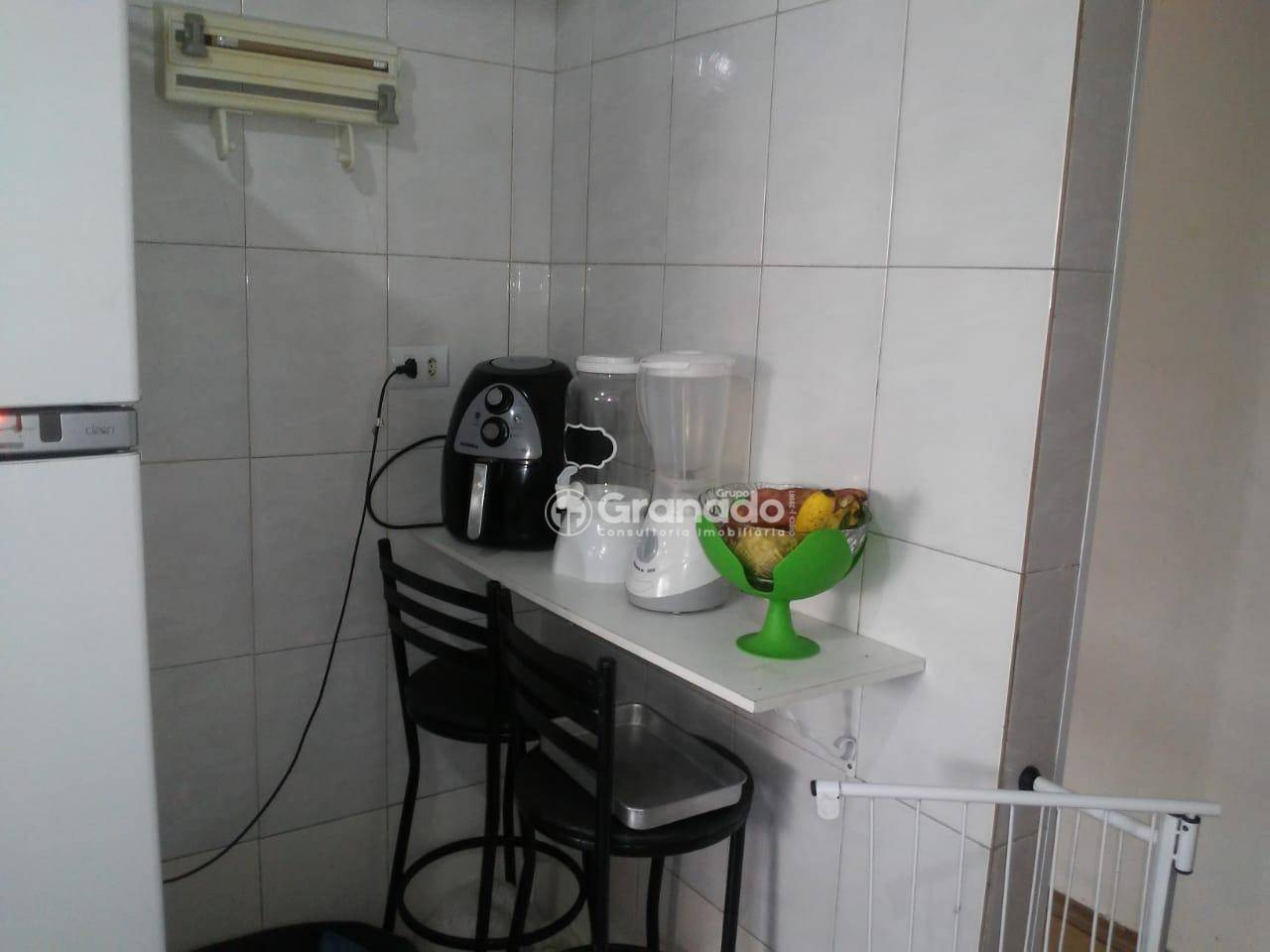 Apartamento à venda com 2 quartos, 65m² - Foto 8