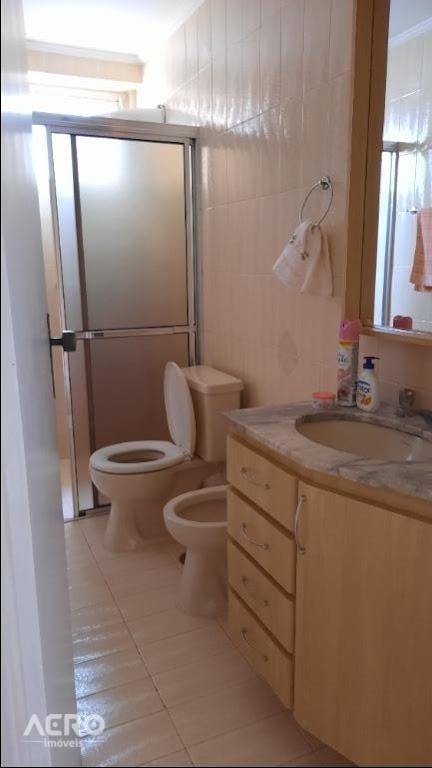 Apartamento à venda com 3 quartos, 97m² - Foto 15