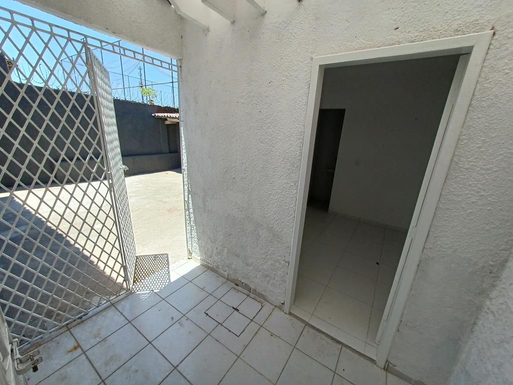 Casa para alugar com 3 quartos, 200m² - Foto 21