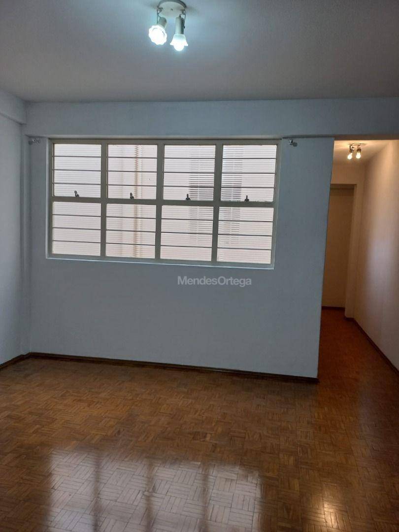 Apartamento para alugar com 2 quartos, 65m² - Foto 4