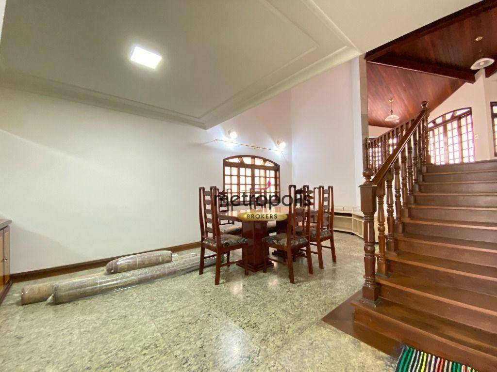 Sobrado à venda com 3 quartos, 324m² - Foto 14