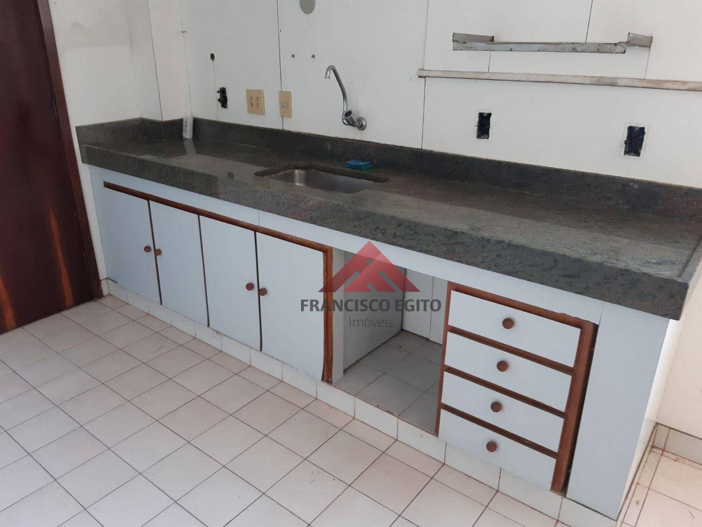 Apartamento à venda com 2 quartos, 72m² - Foto 9