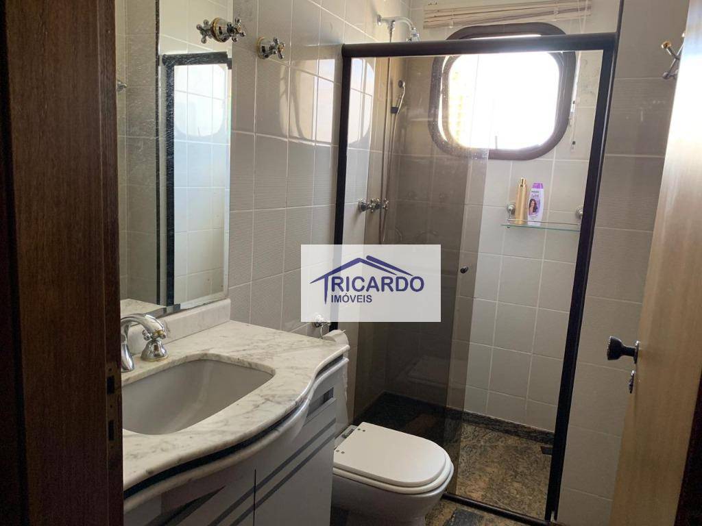 Apartamento à venda com 4 quartos, 220m² - Foto 36