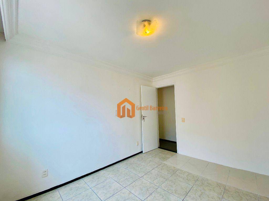 Apartamento à venda com 3 quartos, 203m² - Foto 6