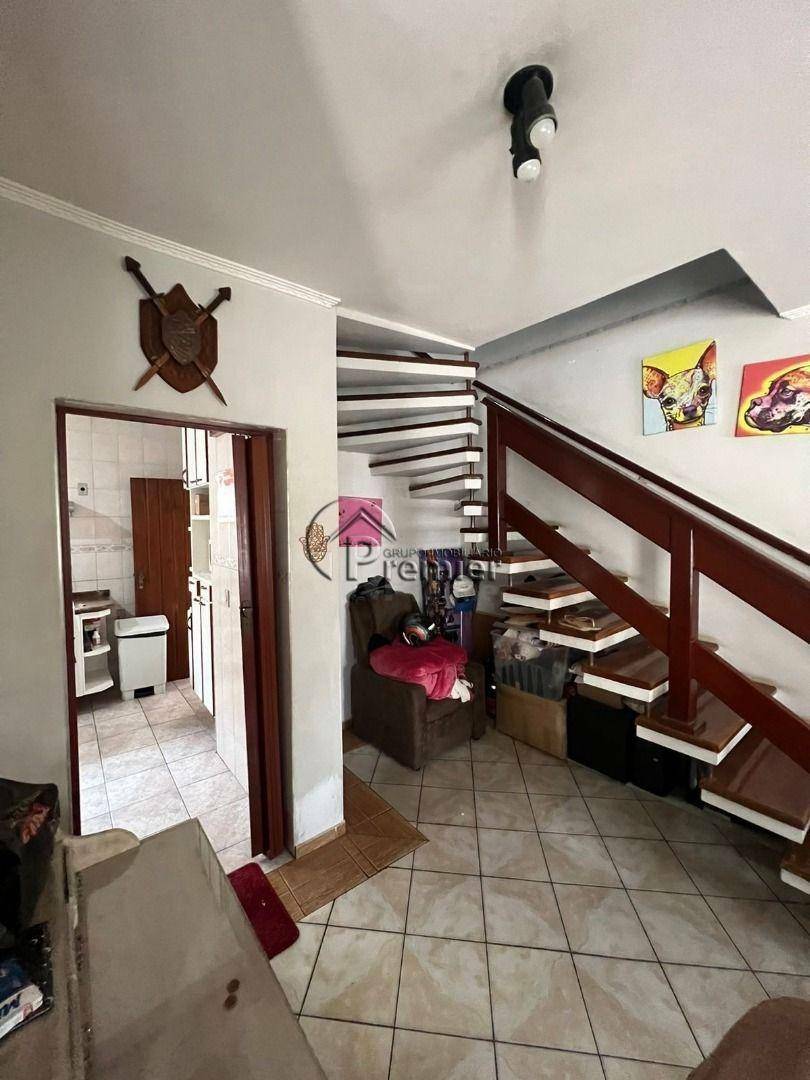 Casa à venda com 3 quartos, 114m² - Foto 4