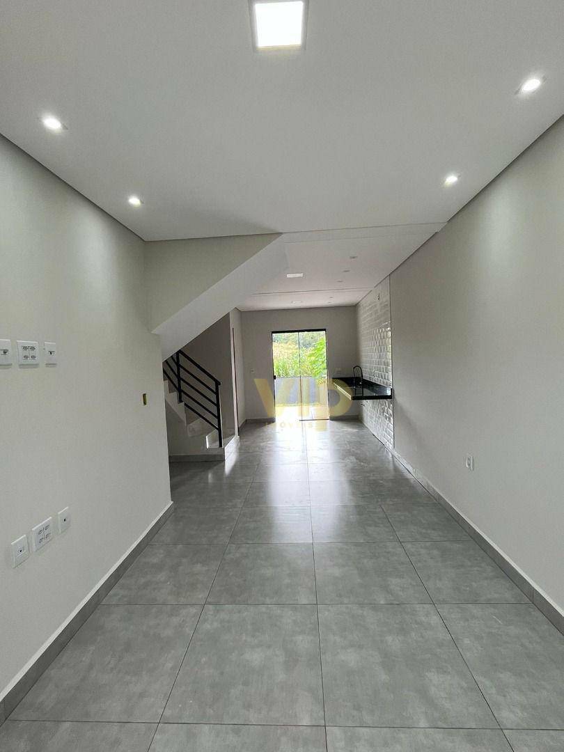 Casa à venda com 3 quartos, 112m² - Foto 4