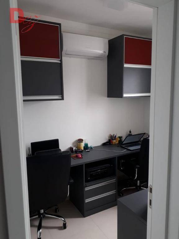 Apartamento à venda com 3 quartos, 163m² - Foto 11