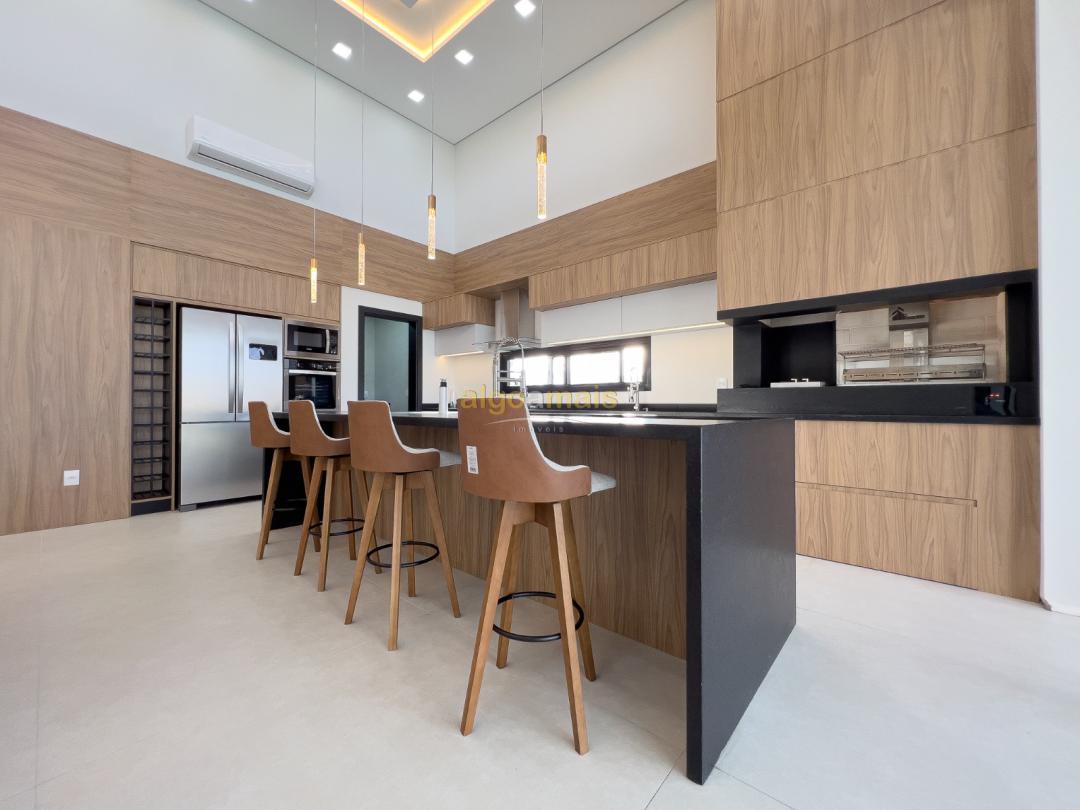 Casa de Condomínio à venda com 4 quartos, 268m² - Foto 14