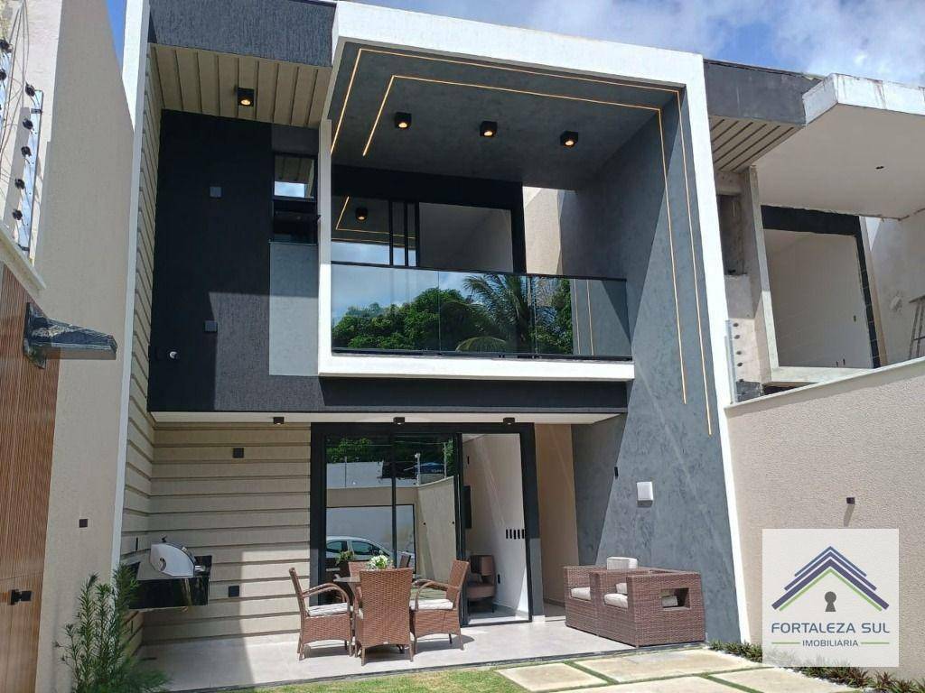 Casa à venda com 4 quartos, 134m² - Foto 2