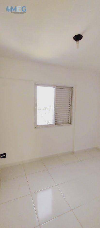 Apartamento para alugar com 3 quartos, 72m² - Foto 14