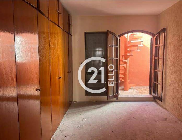 Sobrado à venda com 2 quartos, 200m² - Foto 22