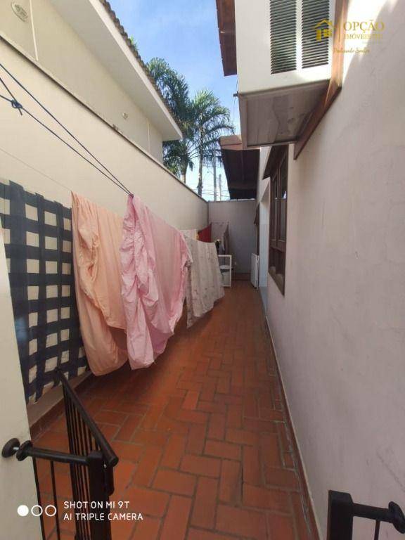 Casa de Condomínio à venda com 4 quartos, 221m² - Foto 33