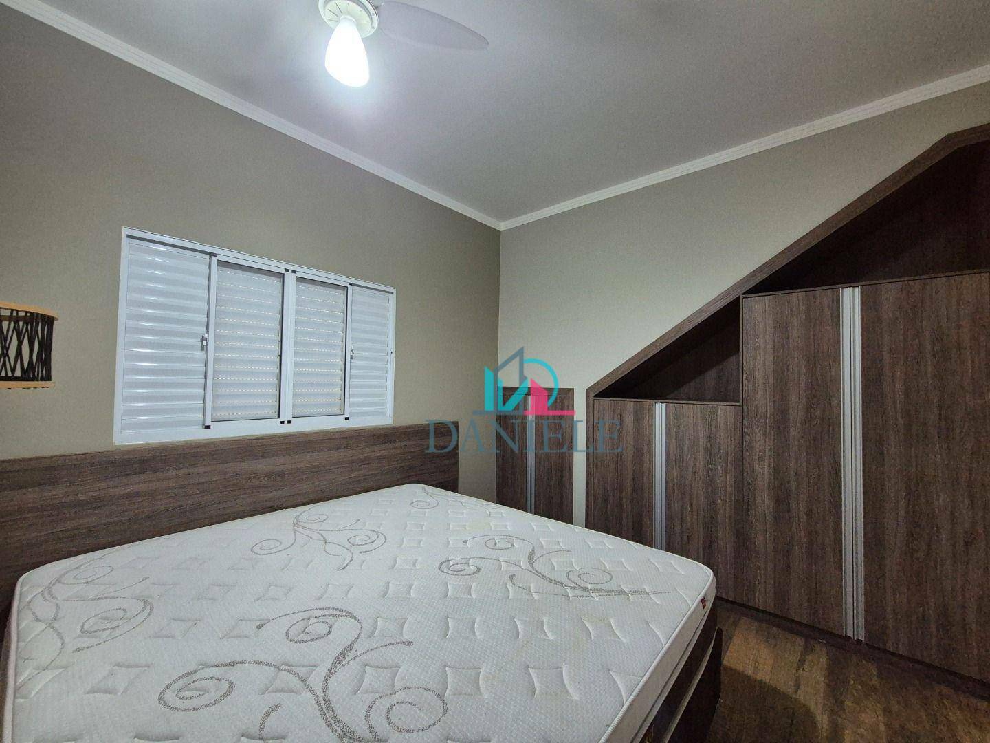 Casa de Condomínio à venda com 3 quartos, 240m² - Foto 18