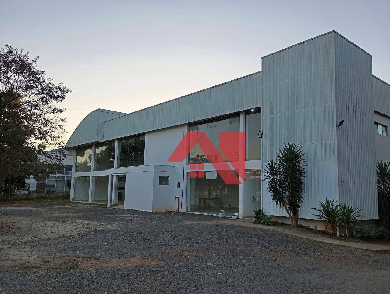 Depósito-Galpão-Armazém à venda e aluguel, 2355m² - Foto 1