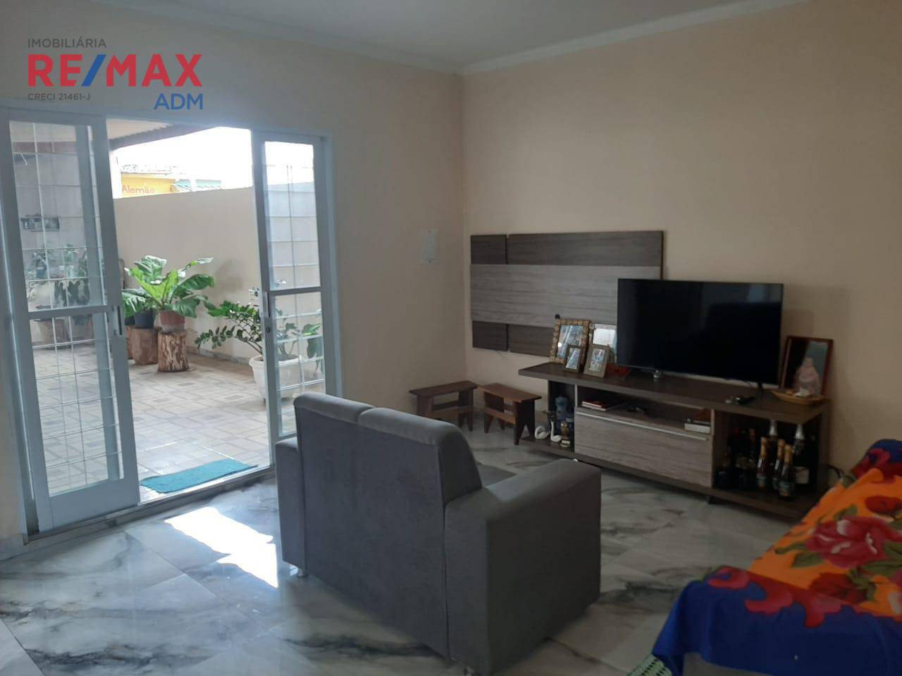 Casa à venda com 2 quartos, 160m² - Foto 10