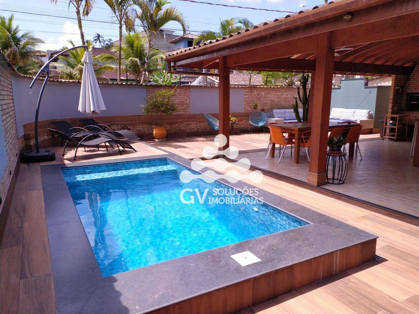 Casa de Condomínio à venda com 6 quartos, 327m² - Foto 1