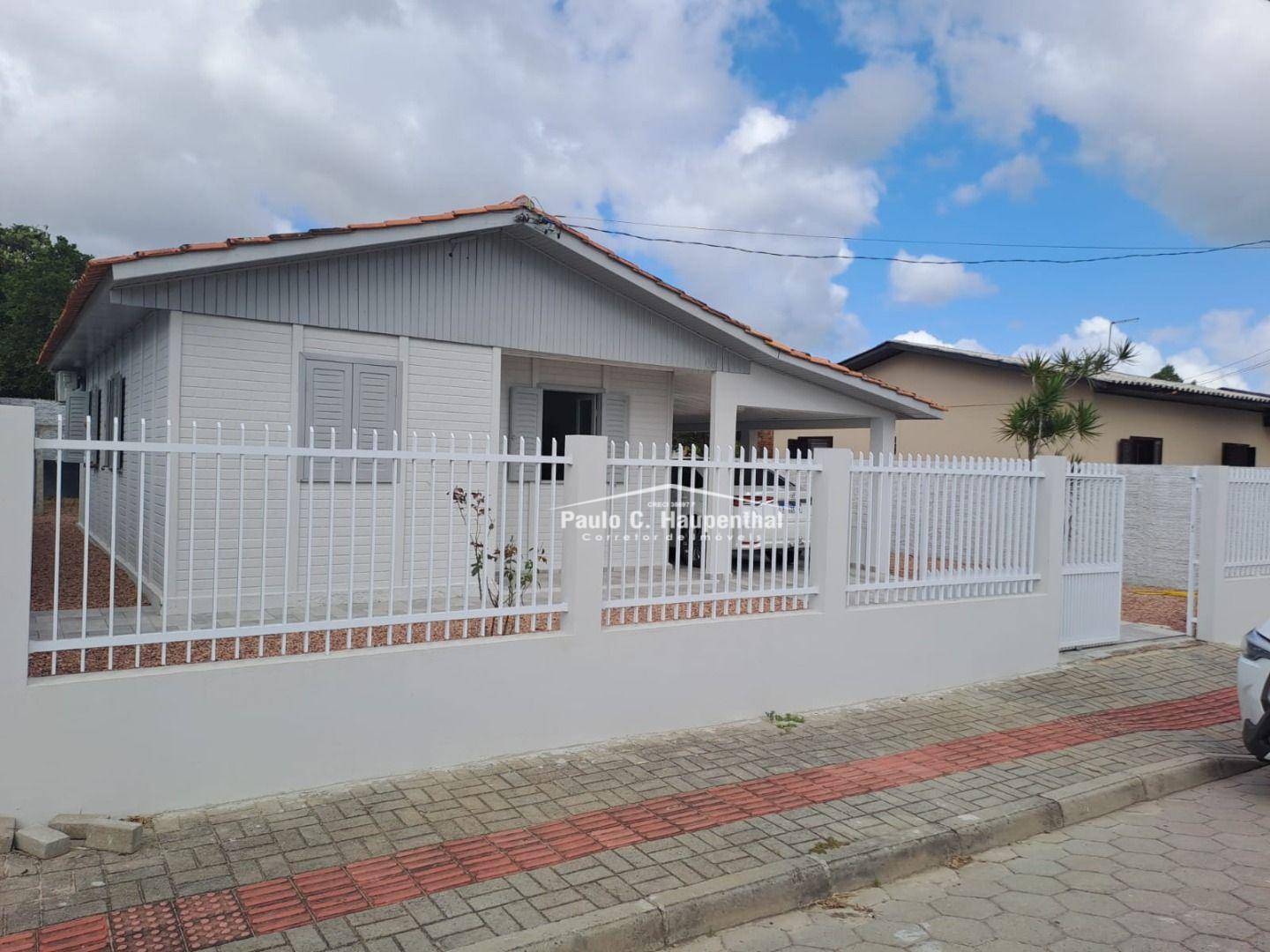 Casa à venda com 2 quartos, 70m² - Foto 1