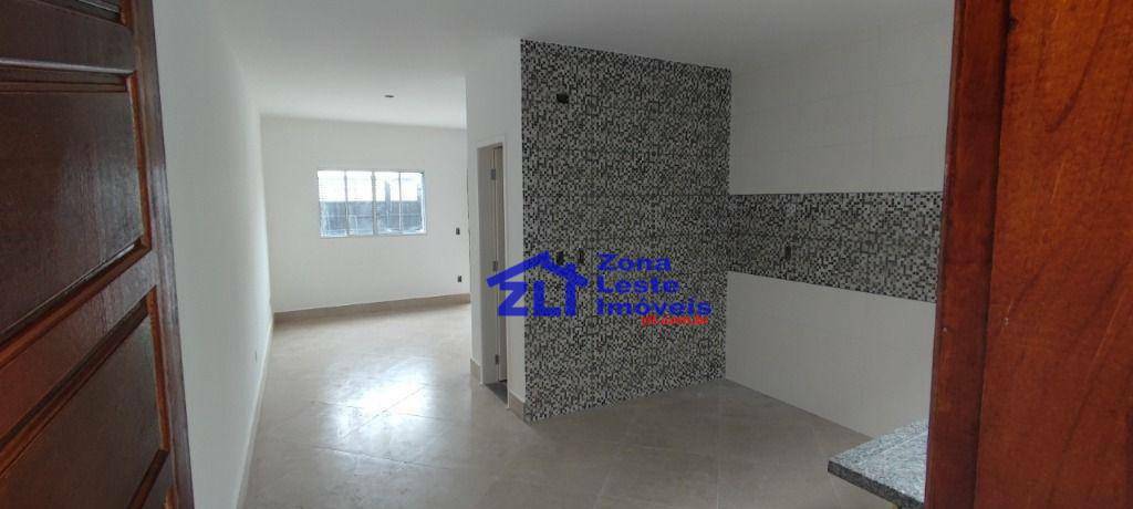 Sobrado à venda com 2 quartos, 64m² - Foto 2