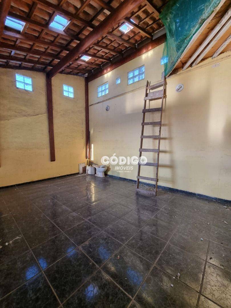 Sobrado para alugar com 3 quartos, 300m² - Foto 20