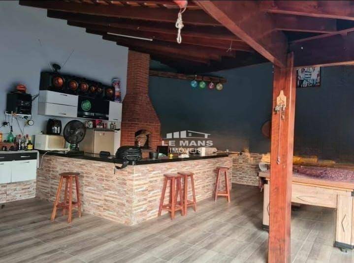 Chácara, 3 quartos, 715 m² - Foto 1