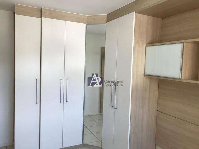 Apartamento à venda com 2 quartos, 77m² - Foto 4