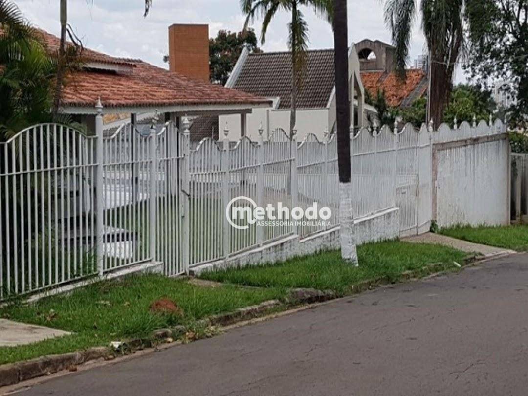 Casa à venda com 5 quartos, 950m² - Foto 2