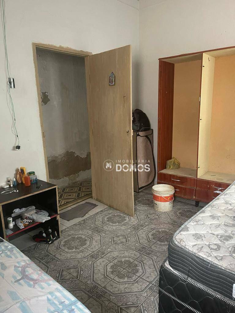 Casa à venda com 3 quartos, 90m² - Foto 2