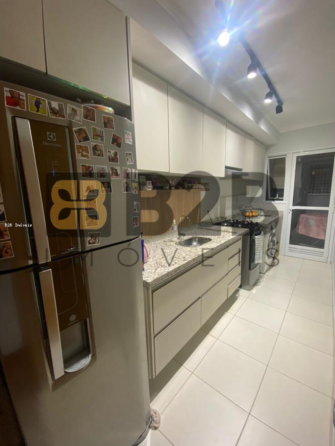 Apartamento à venda com 3 quartos, 94m² - Foto 5