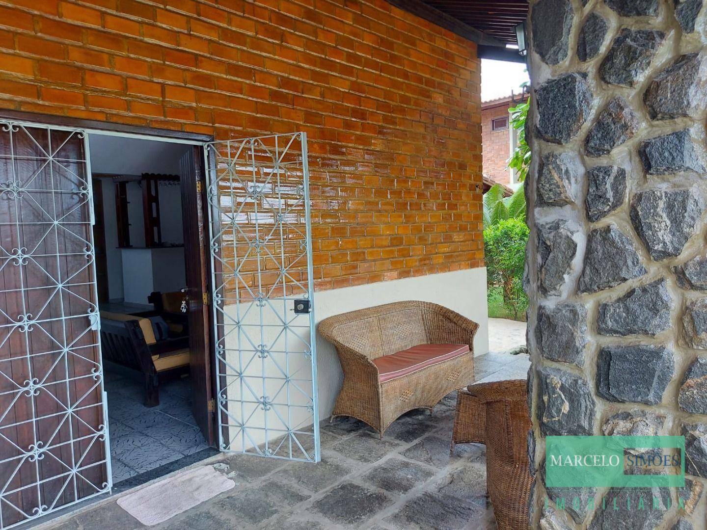 Casa de Condomínio à venda com 4 quartos, 170m² - Foto 2