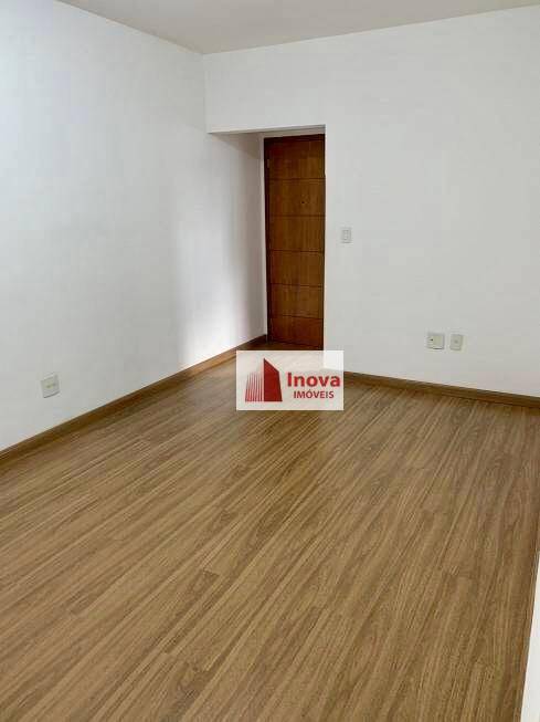 Apartamento à venda com 3 quartos, 90m² - Foto 4