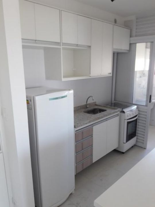 Apartamento à venda com 2 quartos, 60m² - Foto 1