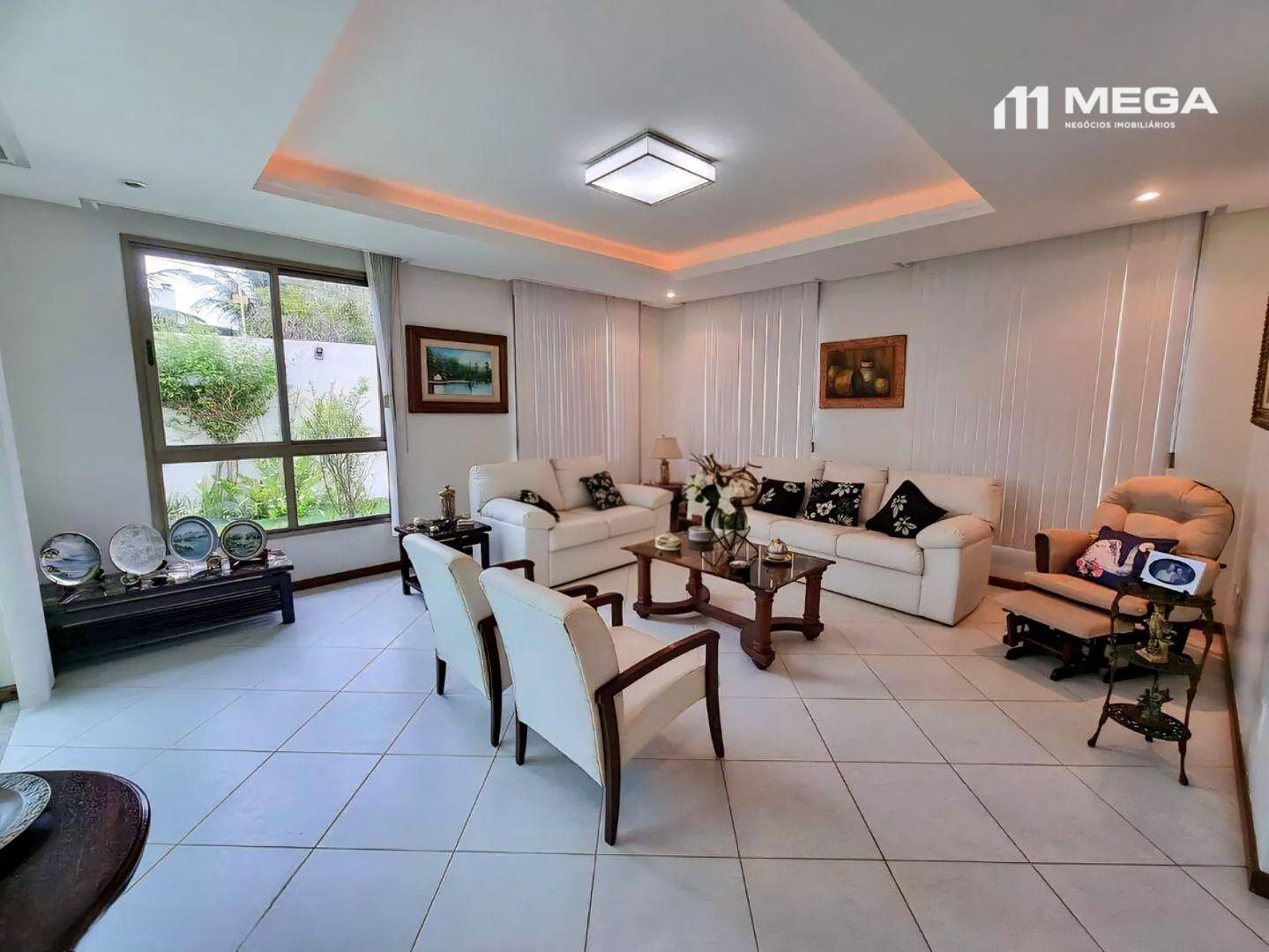 Casa à venda com 3 quartos, 337m² - Foto 2