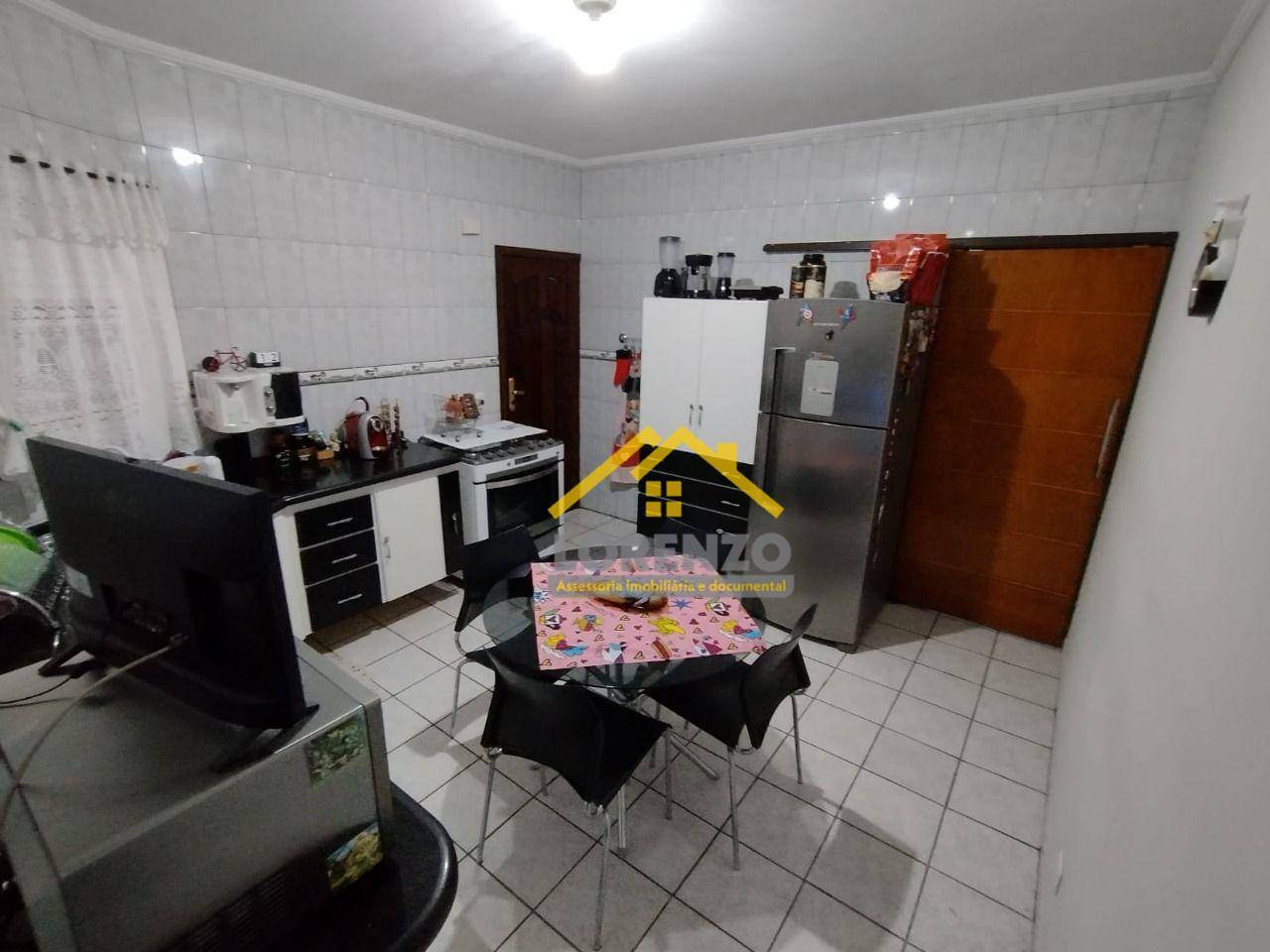 Casa à venda com 3 quartos, 210m² - Foto 8