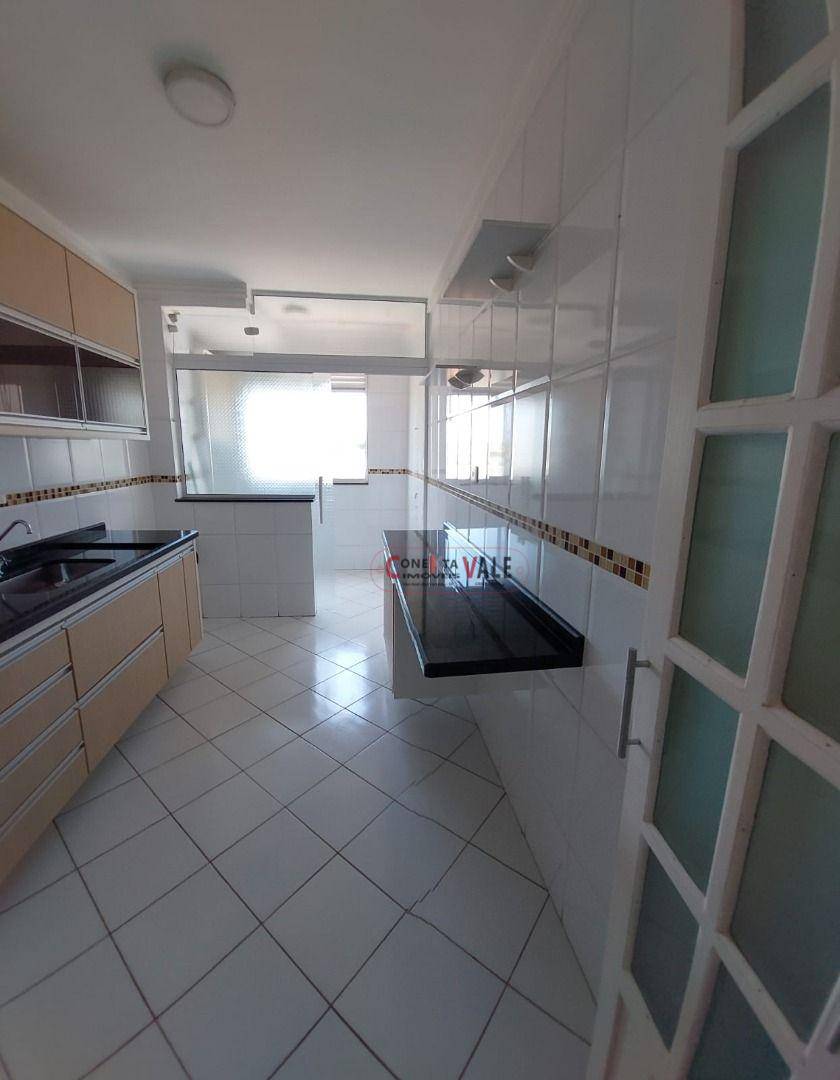 Apartamento à venda com 2 quartos, 72m² - Foto 5