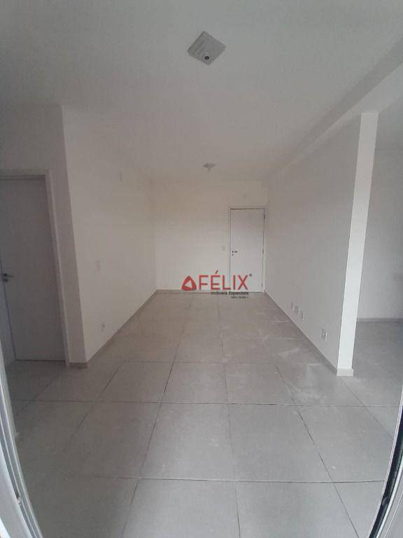 Apartamento à venda com 2 quartos, 68m² - Foto 3