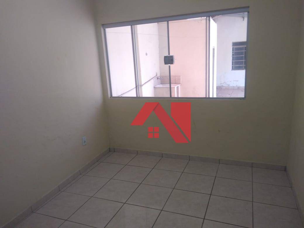 Casa à venda com 3 quartos, 350m² - Foto 8