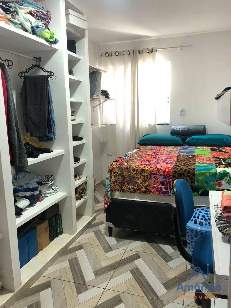 Casa à venda com 3 quartos, 90m² - Foto 11