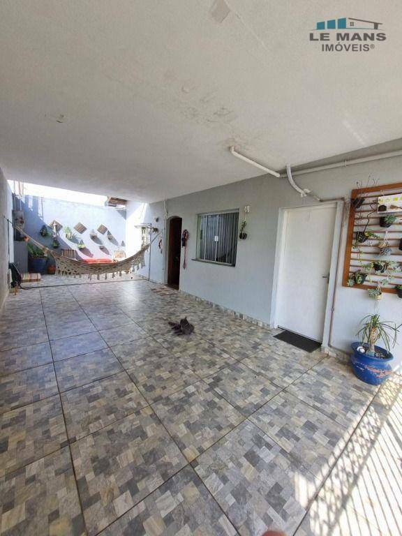 Casa à venda com 2 quartos, 95m² - Foto 2