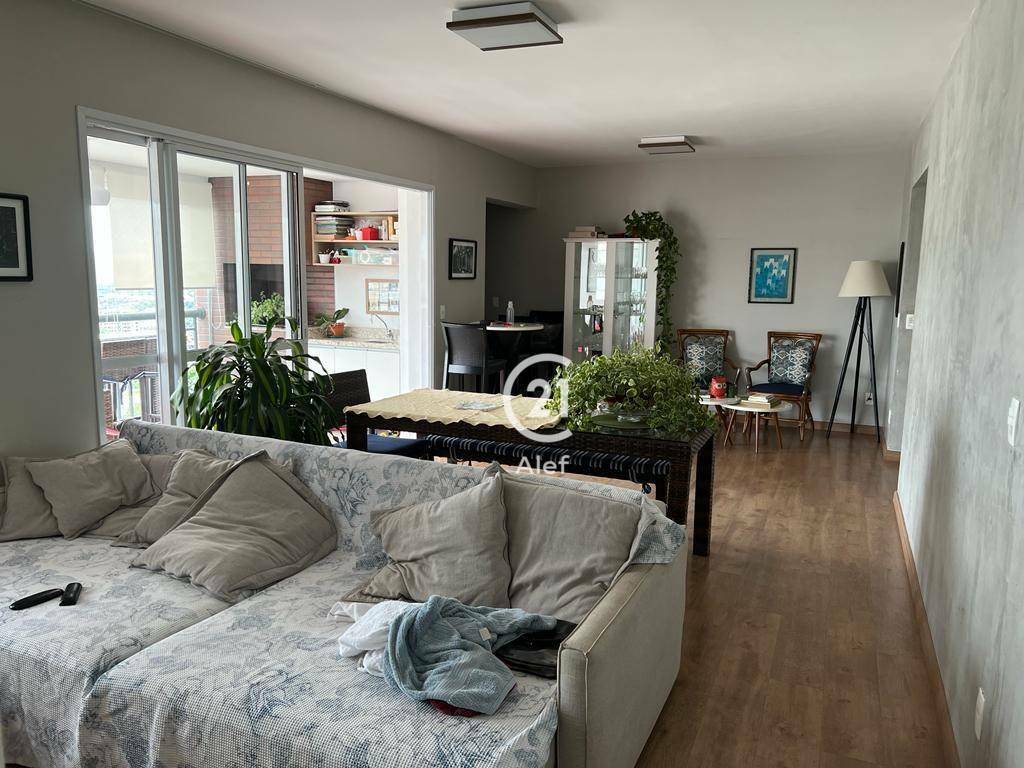 Apartamento à venda com 3 quartos, 128m² - Foto 1