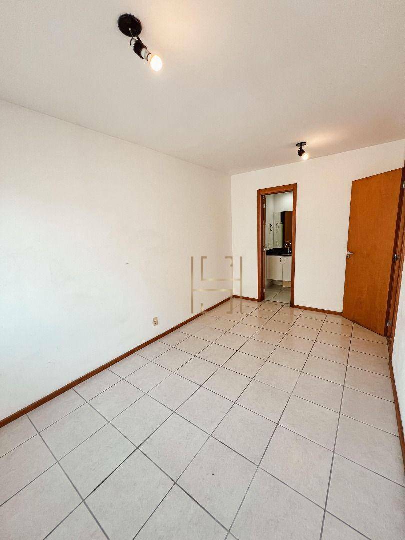 Apartamento à venda com 2 quartos, 71m² - Foto 5