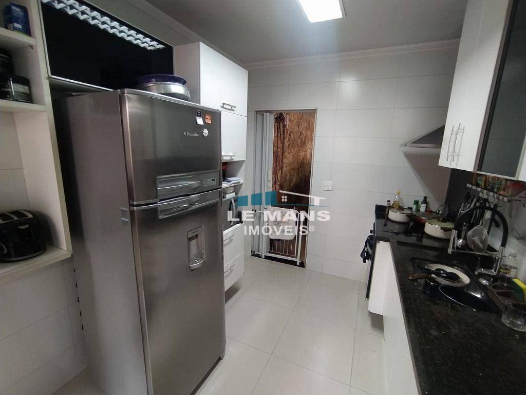 Casa à venda com 3 quartos, 157m² - Foto 7